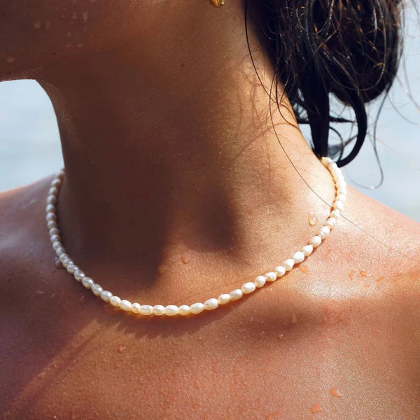 Freshwater pearl choker pendant